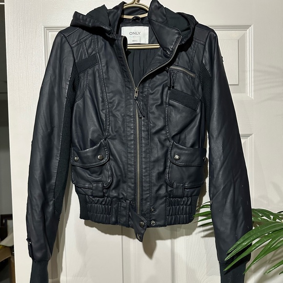 ONLY faux leather jacket - Picture 1 of 4